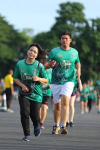 BIB: 368, 628
                            <button type="button" onclick="openModal(5173299)" class="btn btn-primary btn-sm float-right btn-popup" data-toggle="modal" data-target=".modal-high-quality">
                        <i class="fas fa-shopping-cart"></i> Add to Cart
                    </button>
                                            <button type="button" onclick="isThisMe(5173299, true)" class="btn btn-success btn-sm float-right btn-popup btn-isme hidden" data-toggle="tooltip" data-placement="bottom" title="นี่คือรูปของคุณใช่ไหม คลิกที่นี่เพื่อเอาเข้าอัลบั้ม">
                        <i class="fas fa-plus"></i> Add to album
                    </button>
                    <button type="button" onclick="isThisMe(5173299, false)" class="btn btn-warning btn-sm float-right btn-popup btn-isnotme hidden">
                        <i class="fas fa-ban"></i> Remove from album
                    </button>